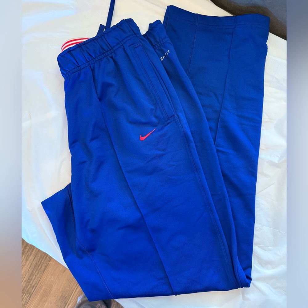 Ladies Nike track pants, size medium, blue, 2 front pockets